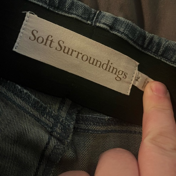 Soft Surroundings Women’s Petite Medium Wash Center Seam Hi Rise Pull On Jean LP - Picture 4 of 5